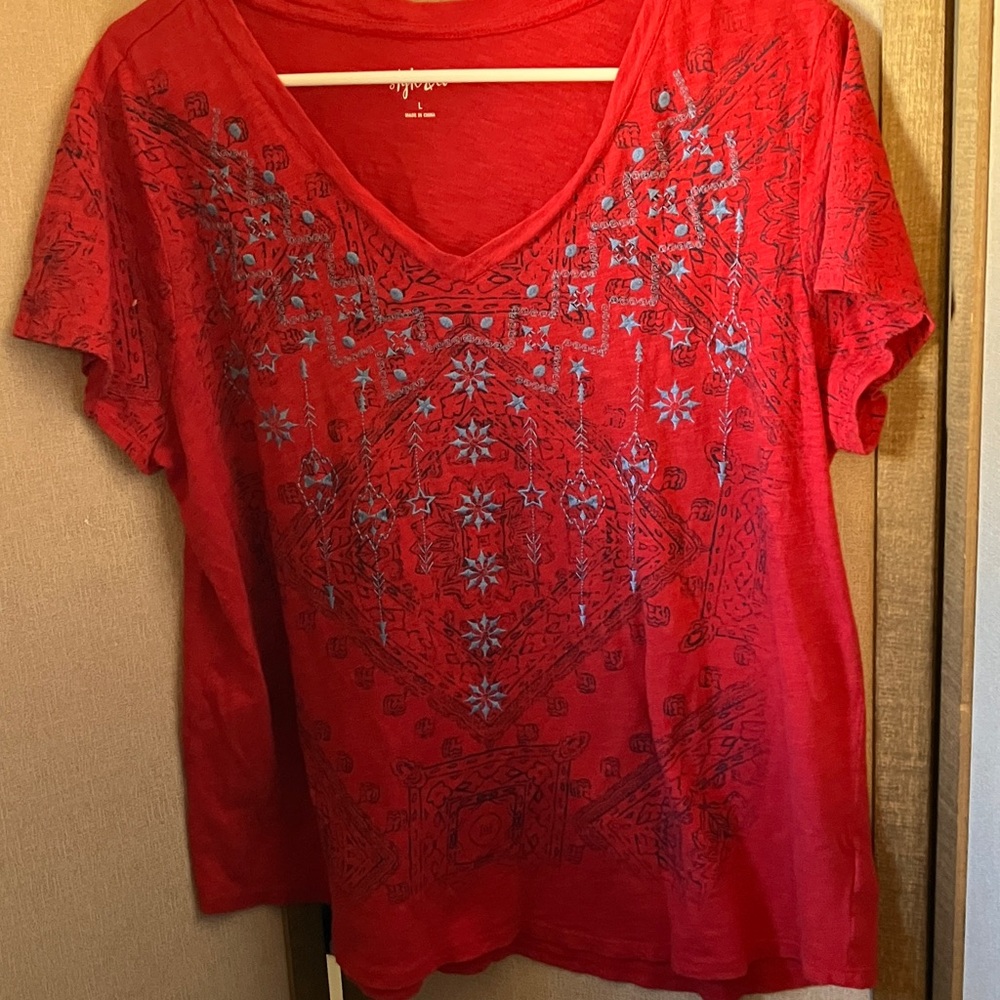 Style & Co. Red Burnout Short Sleeve Top with Design Large